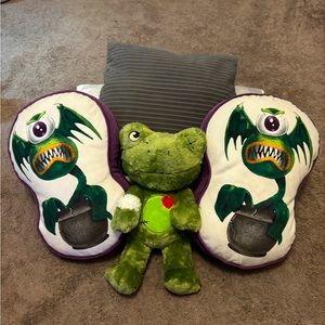 RARE Venus Flytrap Plant Monster Throw Pillows